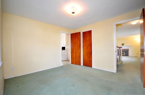 11 Hiram Ln, Bloomfield CT  06002-1224 exterior