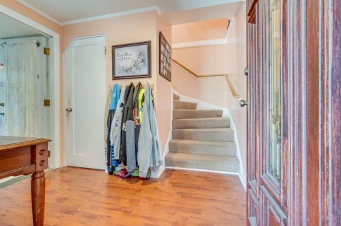 138 Bellevue Ave, Daly City, CA 94014-1424