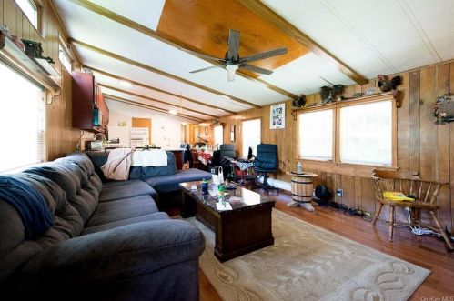 43 Indian Lake Rd, Ferndale NY  12734-4106 exterior