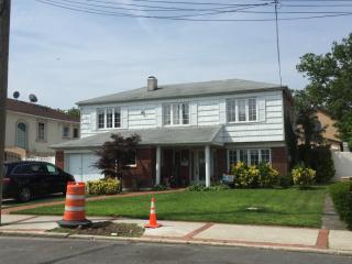 2224 66th St, Brooklyn, NY 11234-6326