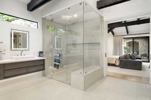 12 Clancy Ln, Rancho Mirage CA  92270-4501 exterior