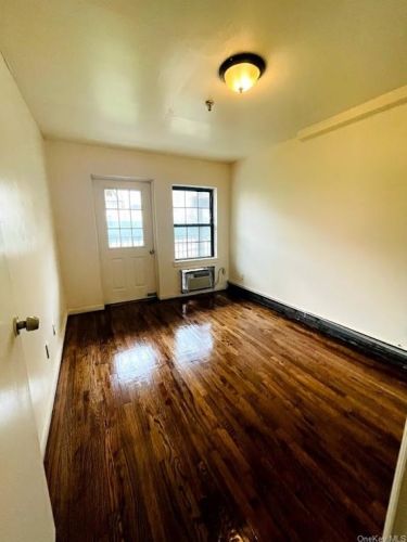 173 161st St, Bronx, NY 10452-5530