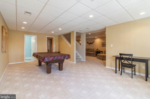 830 Creekview Dr, Blue Bell PA 19422-2729 exterior