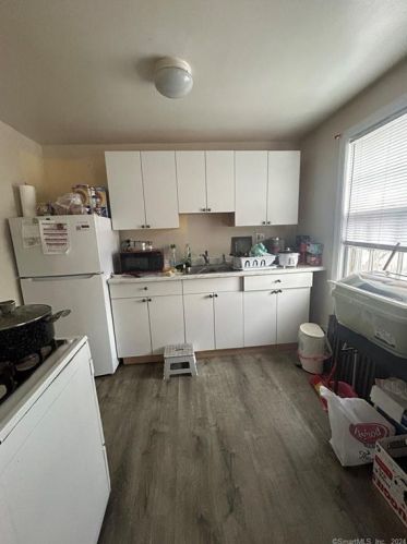 5 Clarmore Dr, Norwalk CT  06850-3809 exterior