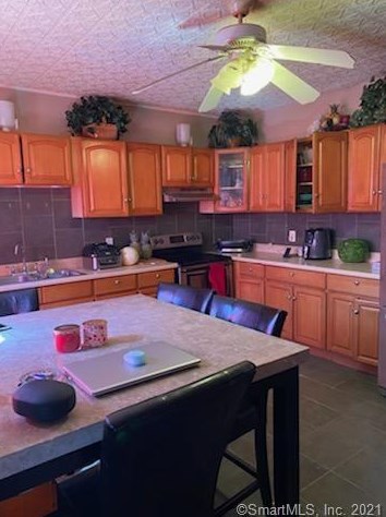 85 Ledgeside Ave, Waterbury CT  06708-2707 exterior
