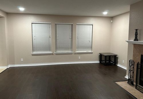 780 New Bridge Dr, Uhland TX  78640-5542 exterior