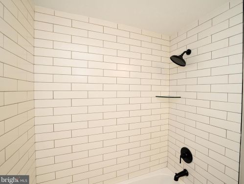 150 Independence Dr, Yardley PA 19067-4910 exterior