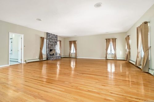 245 Bear Ridge Rd, Pleasantville NY  10570-1801 exterior