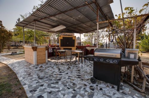 6502 18 St, Rio Linda CA  95673-3609 exterior