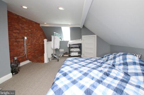 5121 Hazel Ave, Philadelphia PA 19143-1512 exterior