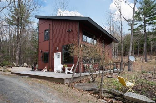 113 Indian Hollow Rd, Chesterfield, MA 01012-9717