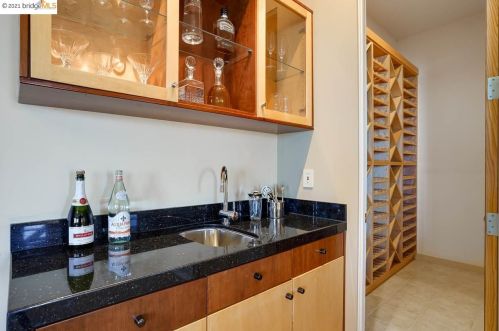 13349 Campus Dr, Oakland CA  94619-3709 exterior