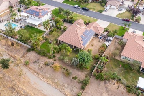 6608 Montagna Dr, Bakersfield CA  93306-7658 exterior