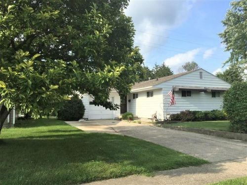 1002 Hemlock St, Celina, OH 45822-1244