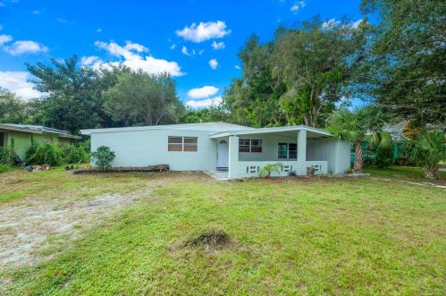 1407 York Ave, Fort Pierce, FL 34982-3652