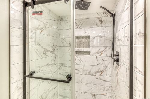 2381 Yorktown St, Rockville Centre NY  11572-1717 exterior