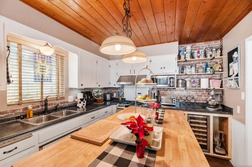 8748 Los Coches Rd, Lakeside CA  92040-5151 exterior