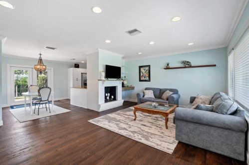 16 Swinton Cir, Delray Beach FL  33444-4256 exterior