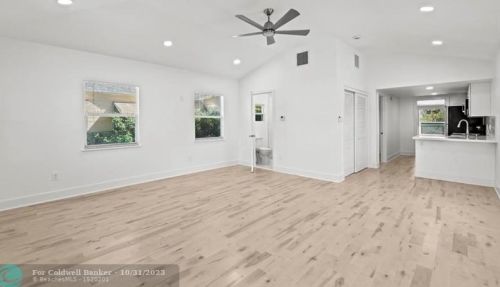 36 13th Ter, Dania Beach FL  33004-4331 exterior