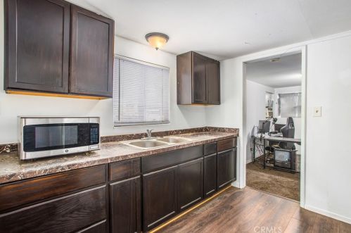 8435 Mission Blvd, Riverside CA  92509-2976 exterior