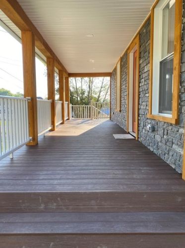 8 Kilbourne Rd, Greenville, PA 16125-2331