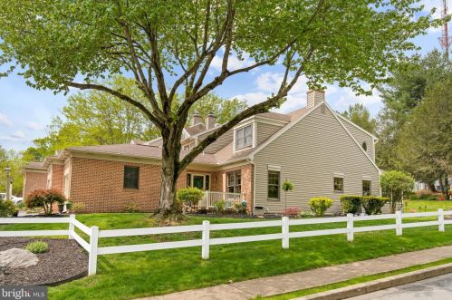 1801 Spring Ridge Ln, Lancaster, PA 17603-6792