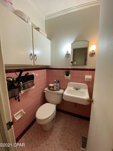 4334 7th Ave, Marianna FL  32446-2037 exterior