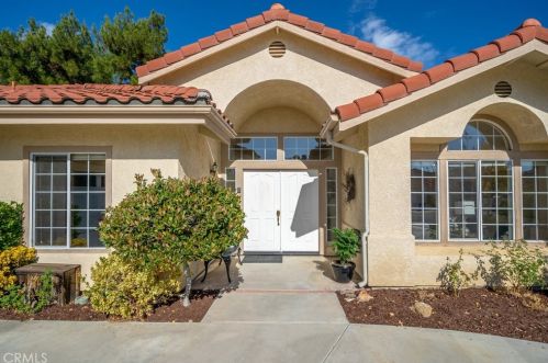 1925 Fieldstone Cir, Lake Nacimiento, CA 93446-4735