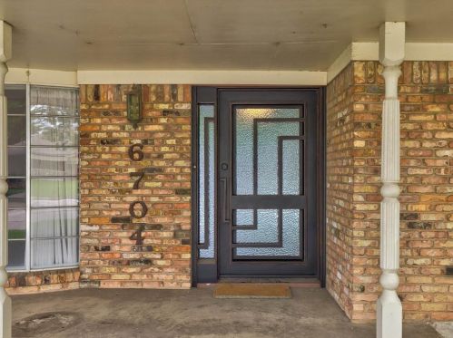 6704 Kingswood Dr, Fort Worth, TX 76133-5318