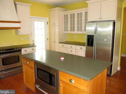 28 Berkshire Dr, Shrewsbury PA  17361-1130 exterior
