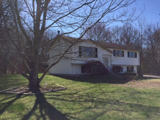 45 Deer Ridge Rd, Stonington, CT 06378-1915