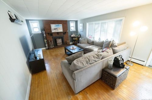 2 Brisman Dr, Thiells NY  10984-1439 exterior