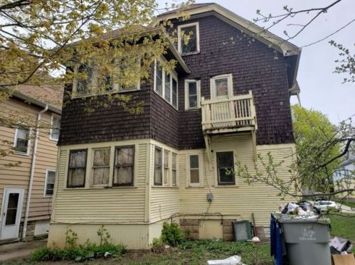 1929 24th St, Milwaukee, WI 53204-3614