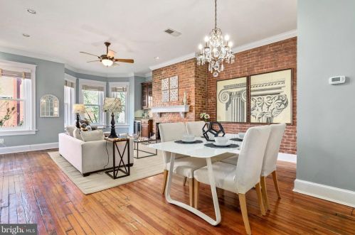220 4th St, Washington, DC 20003-1159