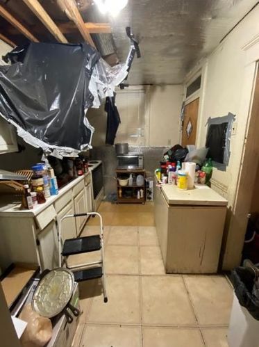 702 12th Ave, Whitaker PA  15120-2016 exterior