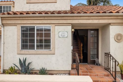 2503 Rindge Ln, Redondo Beach, CA 90278-2034