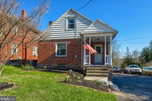 2162 Old Lancaster Pike, Swartzville, PA 17569-9140