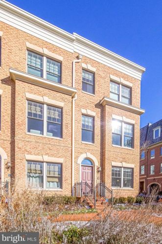 4529 Westhall Dr, Washington, DC 20007-1545
