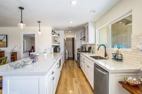 237 Eucalyptus Dr, Redlands CA  92373-7122 exterior