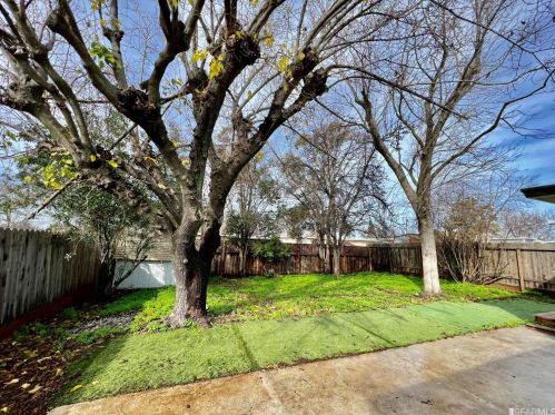 2847 Avon Ave, Concord CA  94520-5432 exterior