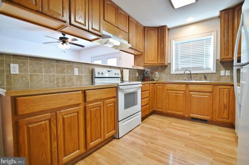 23 Bobby Ln, Edinburg VA  22824-2552 exterior