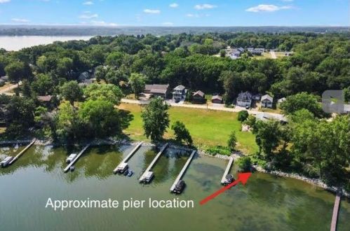 11618 Maple Beach Dr, Edgerton WI  53534-9078 exterior