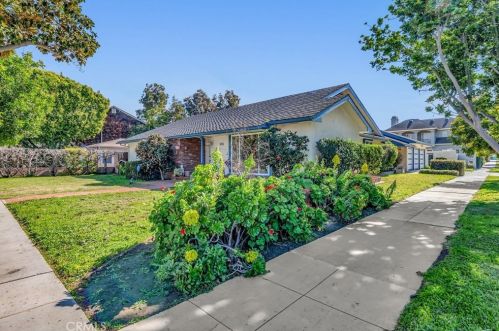 5300 4th St, Long Beach, CA 90814-1919