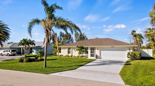 405 47th St, Cape Coral, FL 33914-6468