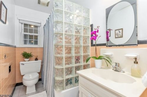 21 Roger Ave, Cranford NJ  07016-2714 exterior