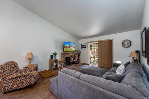 361 Sherry Dr, Ukiah CA  95482-3388 exterior