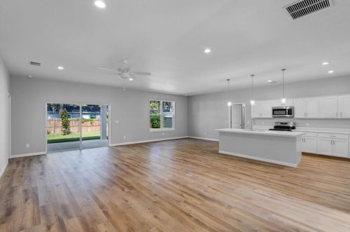 2122 Kumquat Dr, Edgewater FL  32141-5714 exterior