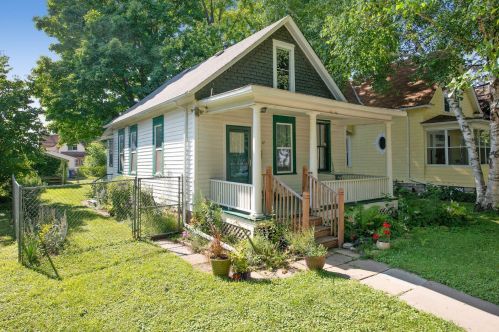 317 Daly St, Saint Paul, MN 55102-3211