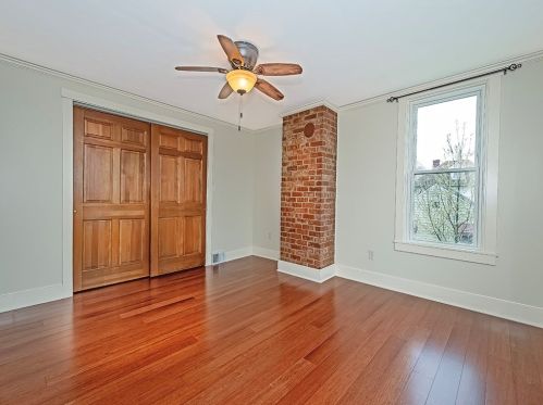 427 New Castle St, Zelienople PA  16063-1253 exterior