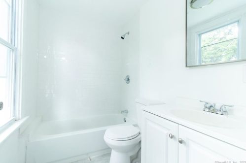 125 Denver Ave, Bridgeport CT  06605-1903 exterior